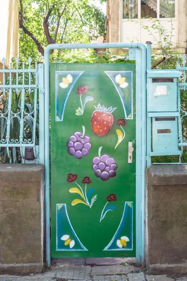 Barcelona Colorful Central Studio W Green Backyard Sofia Luaran gambar