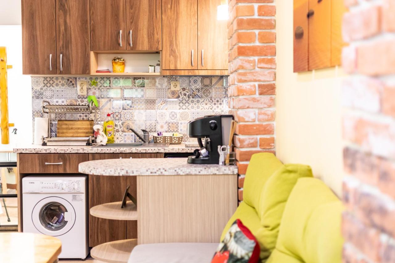 Barcelona Colorful Central Studio W Green Backyard Sofia Luaran gambar